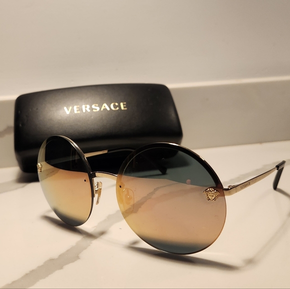 Versace Women's Rose Gold Round Sunglasses 59mm - Picture 4 of 6